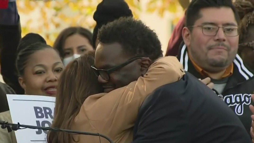 Brandon Johnson joining crowded race for Chicago mayor