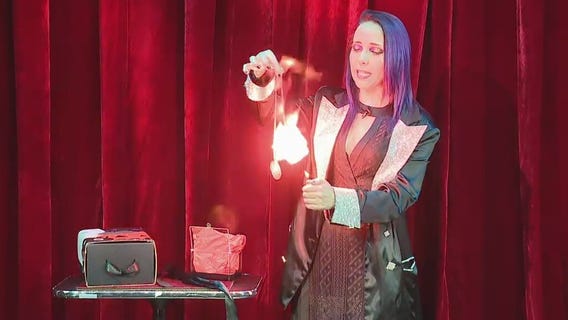 Magician Paige Thompson in residence at the Chicago Magic Lounge