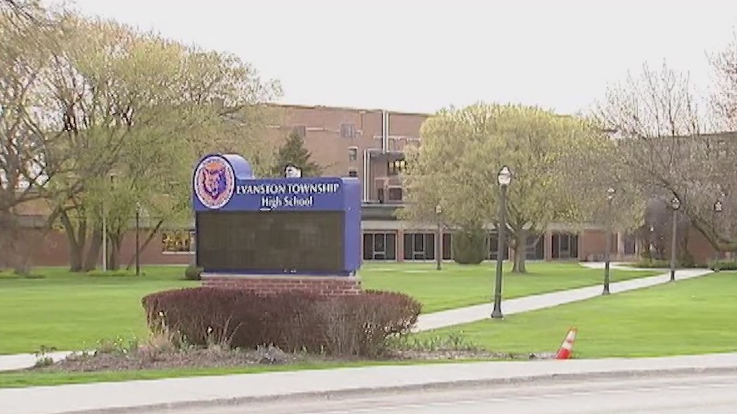 Student brings loaded gun to Evanston Township High School