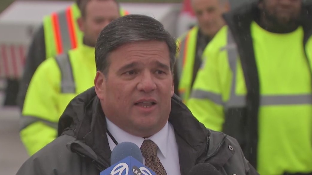 IDOT and Illinois State Police dish out important safety advice for motorists this winter