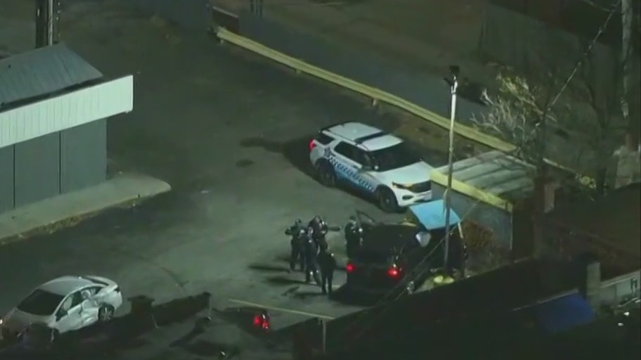 Man shot in the head while traveling in vehicle on South Side