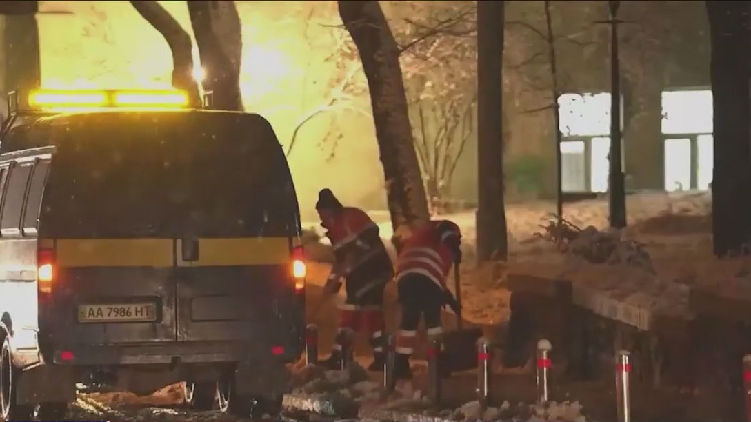 Zelenskyy warns Ukrainian people to brace for intense week