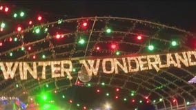 Spectators gather at Tinley Park Christmas house to see a spectacular show