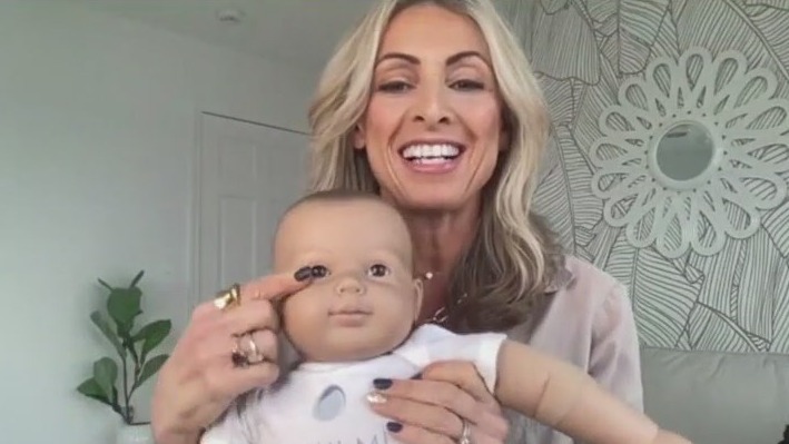 Baby massages can help keep infants calm, happy during stressful holiday season