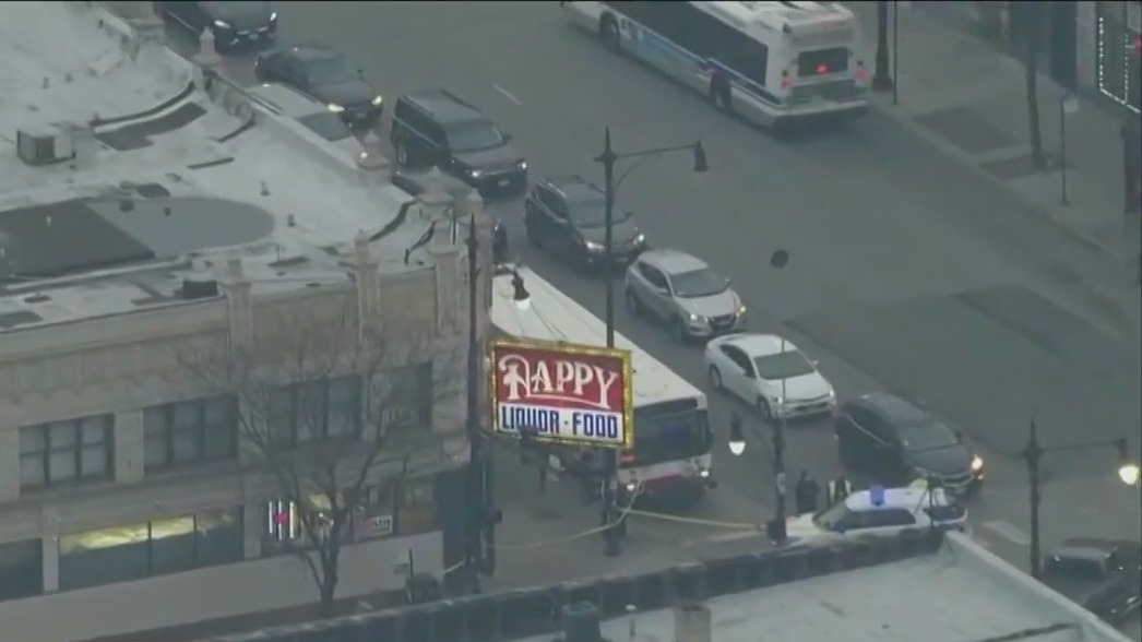 2 shot on Chicago's South Side, CTA bus involved in investigation