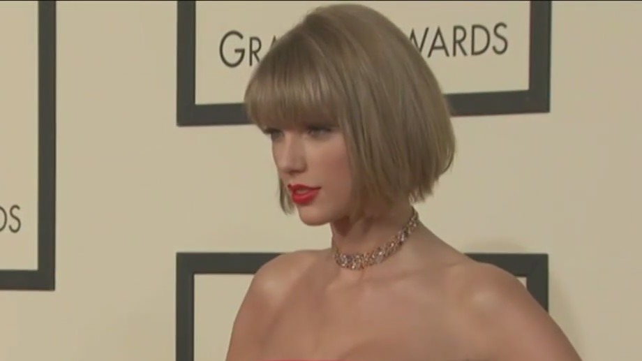 Taylor Swift fans sue Ticketmaster over ticket sale fiasco