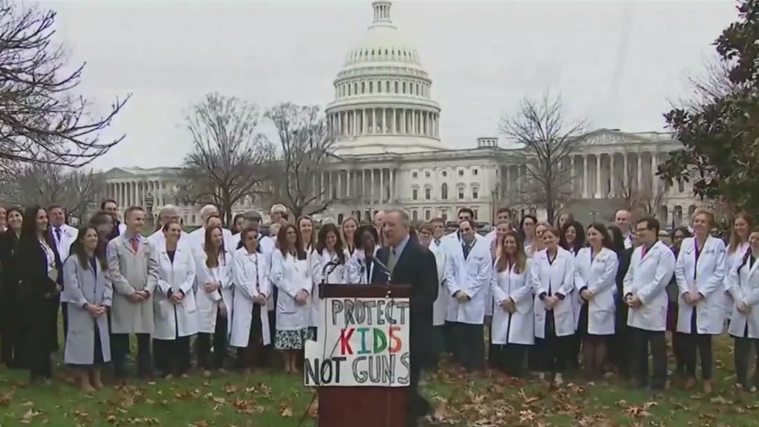 Durbin, Highland Park mass shooting victims urge lawmakers to take action on assault weapons ban