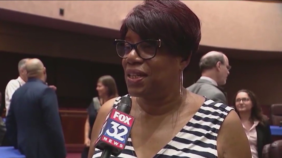 Candidates challenging Chicago Alderwoman could be knocked off ballot