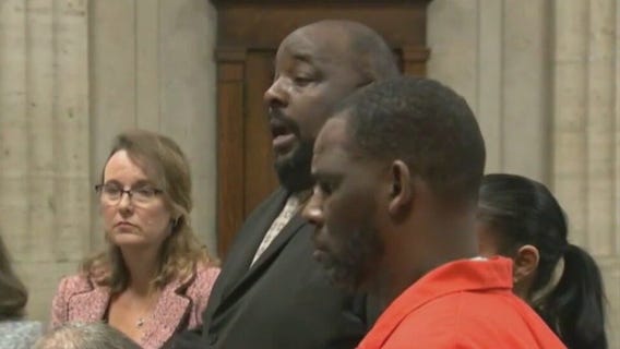 R. Kelly message from jail: 'Leave my music alone!!!'