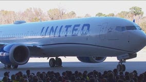 United places massive Boeing Dreamliner order, adding over 2,600 jobs in Chicago
