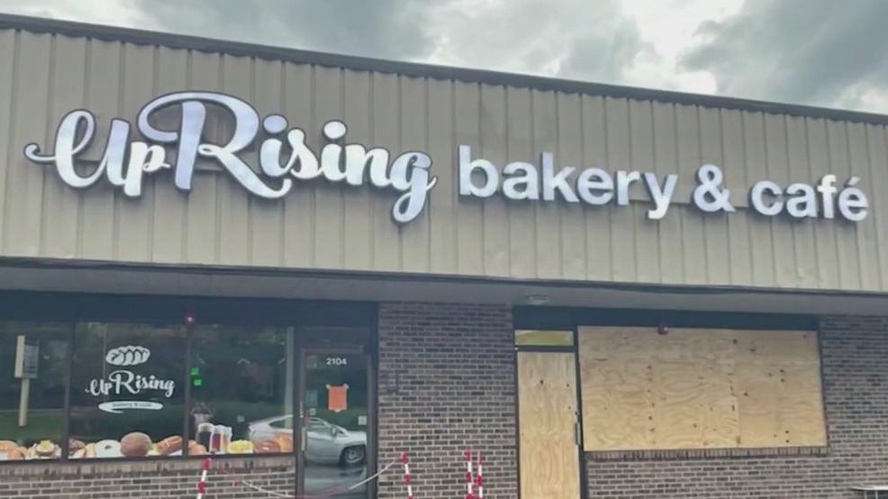 Suburban Chicago bakery cancels drag show citing recent terrorism advisory bulletin