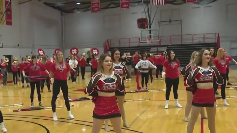 Suburban Chicago college football, spirit squad head to Maryland for championship Stagg Bowl game