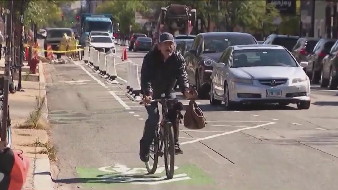 Chicago cracks down on violators of bike lane rules