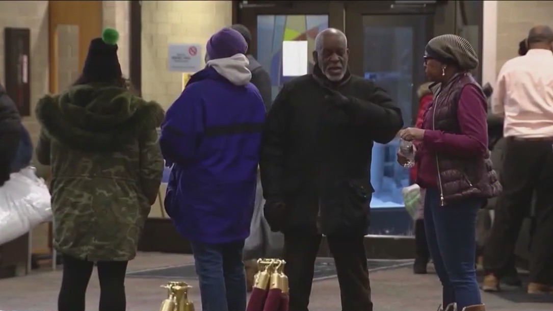 Chicago officials issue reminders ahead of snow, freezing temps