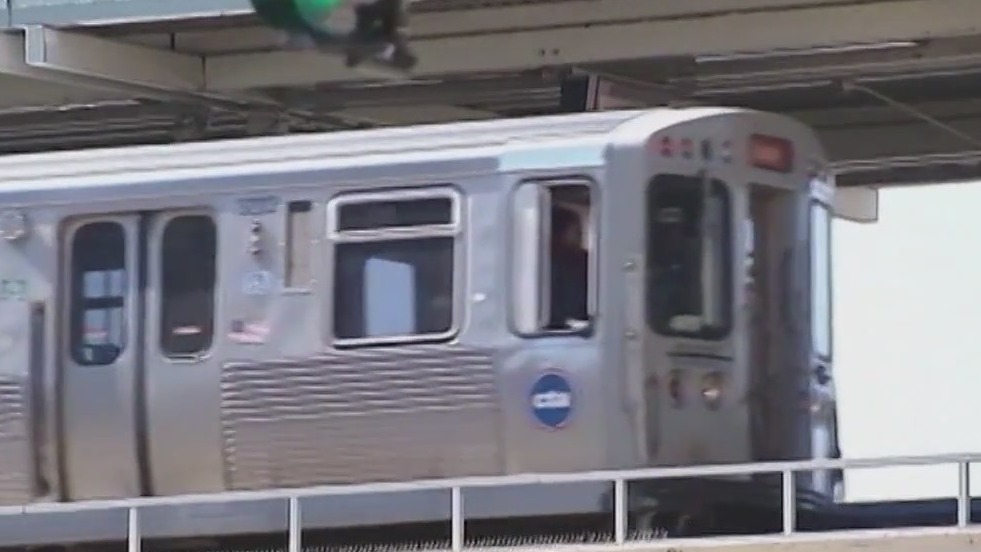 CTA, Metra prepare for snow, bitter temps as winter storm looms over Chicago