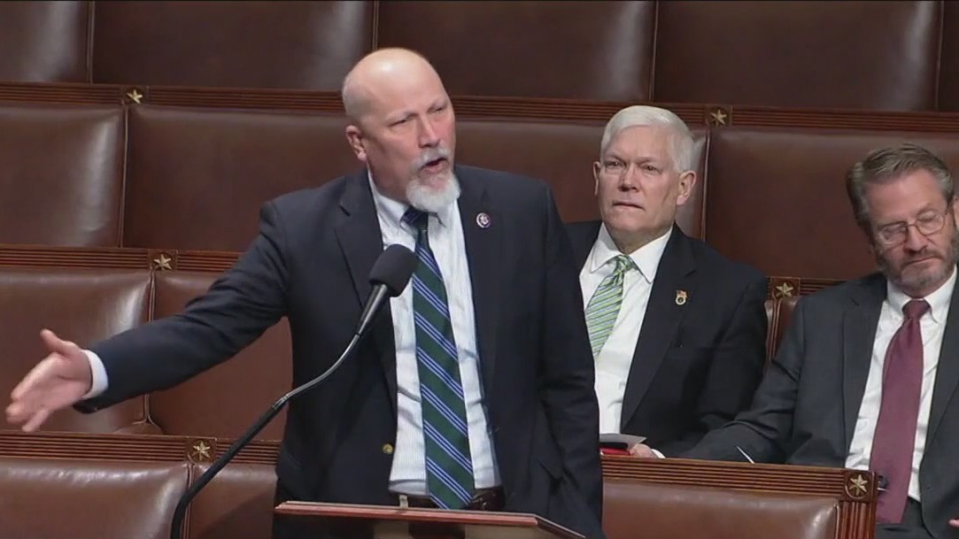 House clears $1.7 trillion spending bill with Ukraine aid