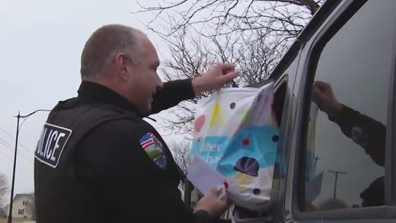 Cops hand out turkeys instead of tickets in Shorewood