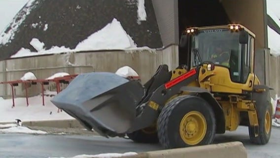 City crews continue to clean up Chicago's streets, officials urge drivers to use caution