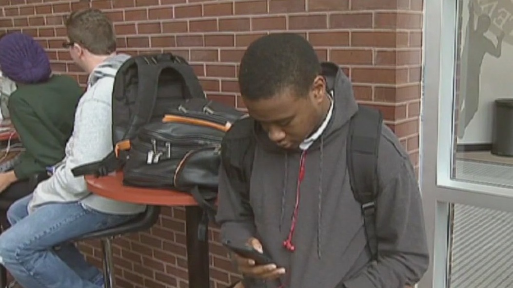 How social media can lead to addiction