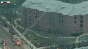 Firefighters respond to internal fire at Irving Park apartment building