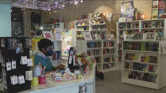 Chicago bookstore owner?s tweet, venting over $800 return, goes viral