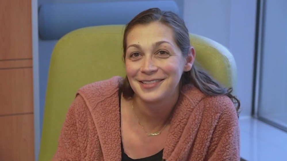 Beating the odds: Cook County woman overcomes cancer diagnosis to deliver twins