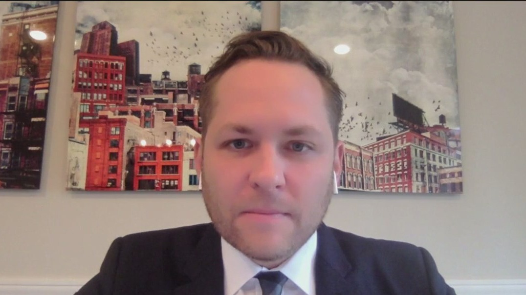 FTC moves to ban workplace non-compete agreements