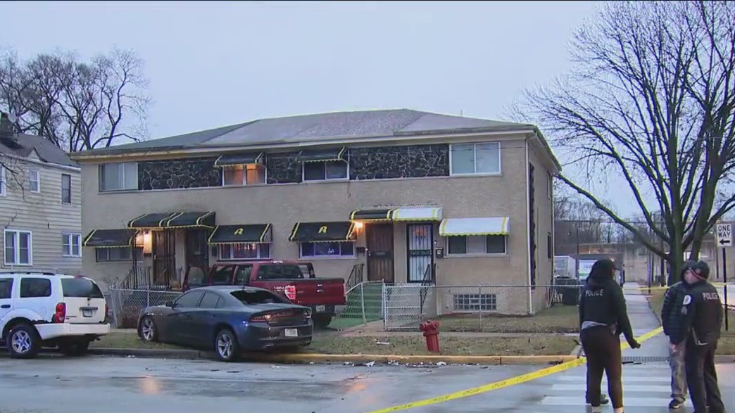 Chicago shooting victim runs into school for help