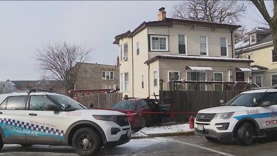 Child found safe inside crashed stolen car on Chicago's South Side