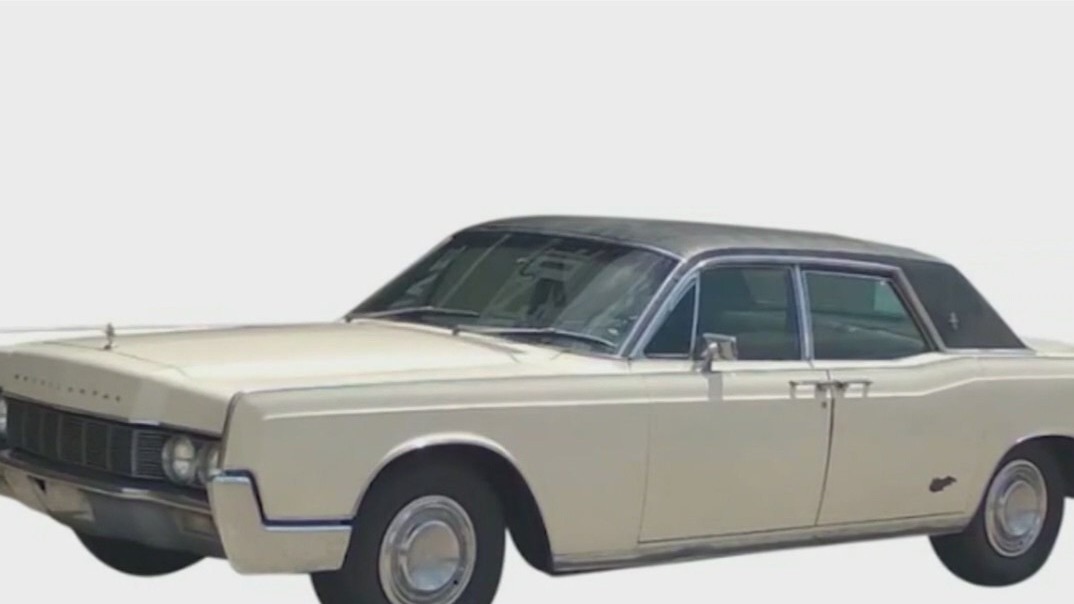 Elvis Presley's personal items up for auction