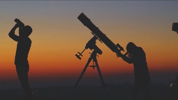 Eyes to the sky: Recently discovered green comet to zip by Earth