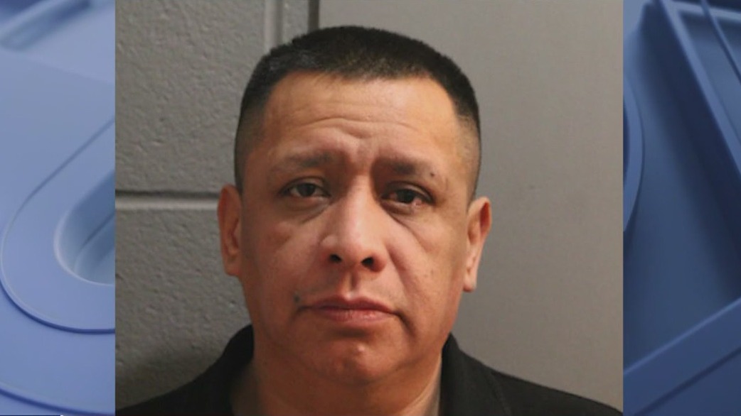 Chicago tattoo artist charged with restraining and sexually abusing women