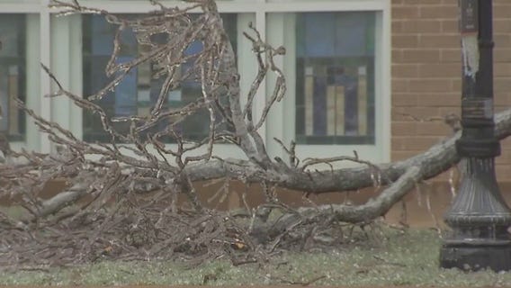 US winter storm causes 4th day of dangerous, icy conditions