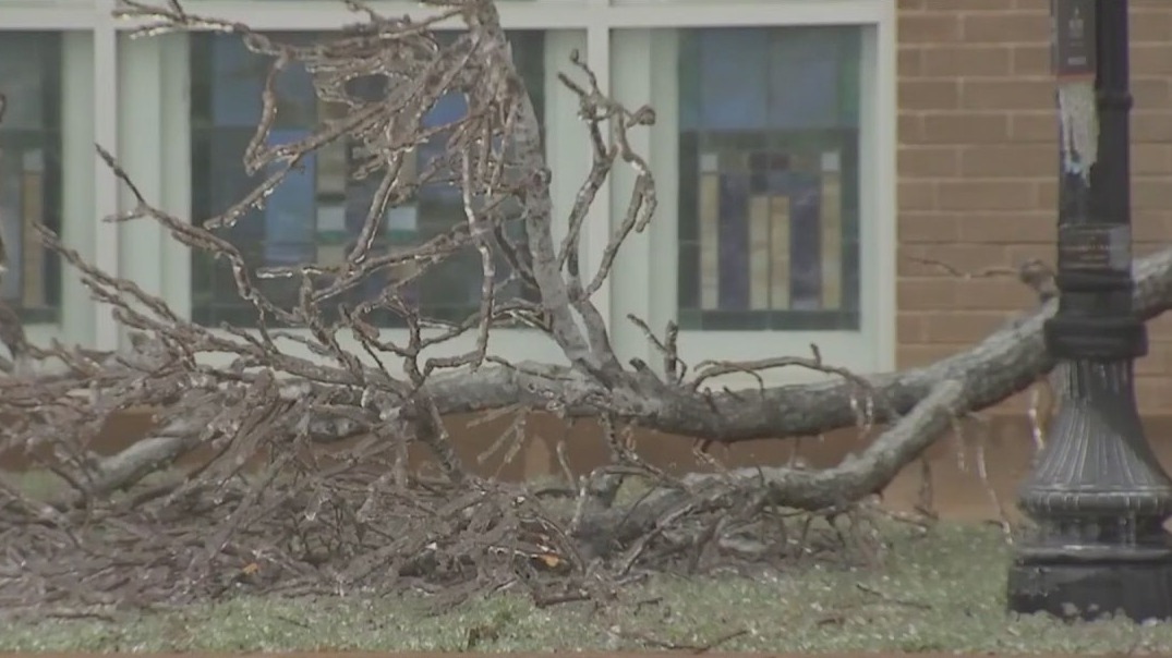 US winter storm causes 4th day of dangerous, icy conditions