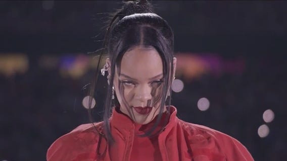 Rihanna steals Super Bowl spotlight with pregnancy news