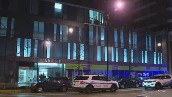 Man shot on 14th floor of Near South Side apartment building