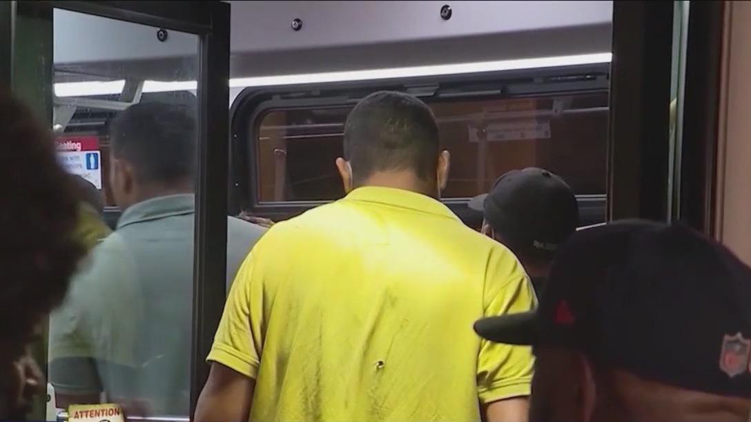 State plans to turn shuttered Chicago Kmart store into a shelter for migrants