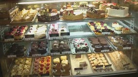 Greektown bakery serving up last minute treats for Valentine's Day procrastinators