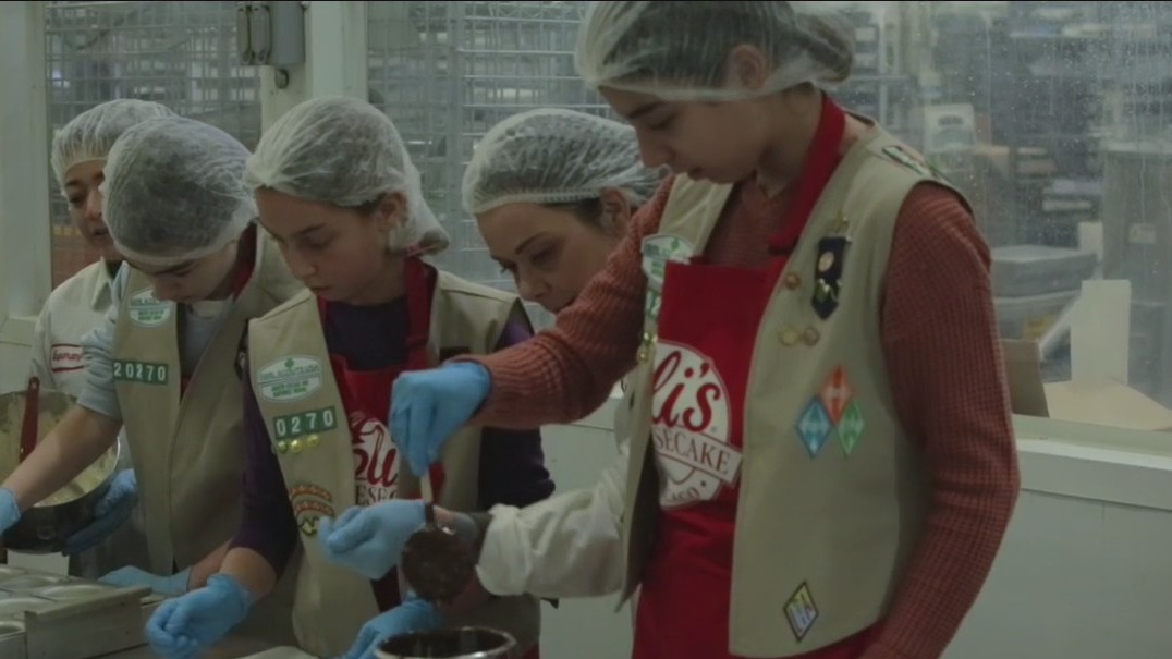 Girl Scouts partner with Chicago bakery to create frozen cheesecake pops