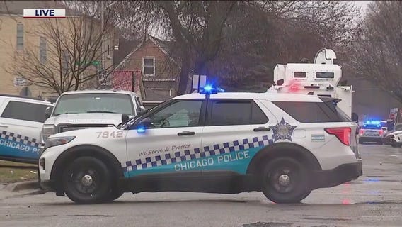 SWAT situation developing in Chicago's Hermosa neighborhood