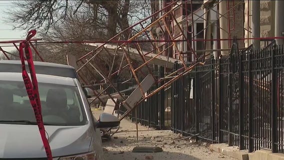 2 construction workers injured after scaffolding collapses on Chicago's West Side