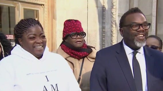 Anjanette Young, awarded $2.9 million in botched Chicago police raid, endorses Brandon Johnson for mayor