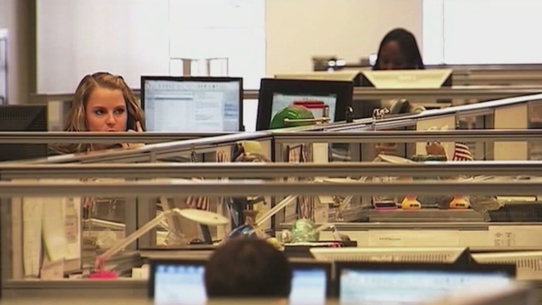 Women have harder time finding new tech jobs than men, survey shows