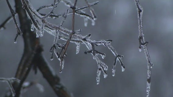Chicago ice storm: Ice, rain creating slick road conditions
