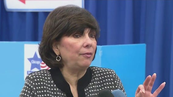 Polls open in Chicago: Record number of voters cast their ballots early