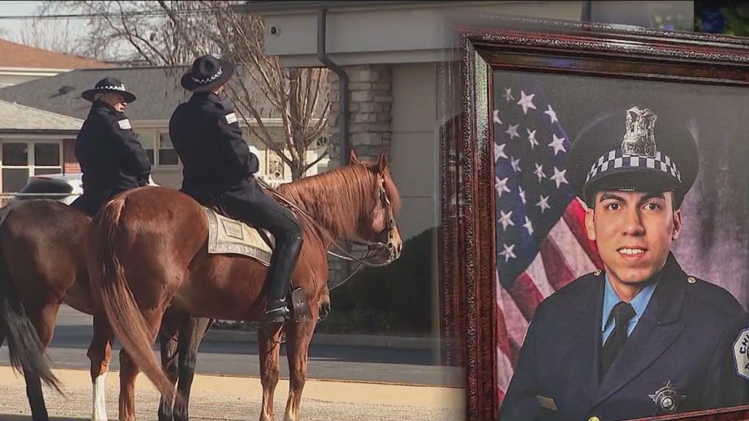 Thousands pay their respects to Chicago cop killed in the line of duty