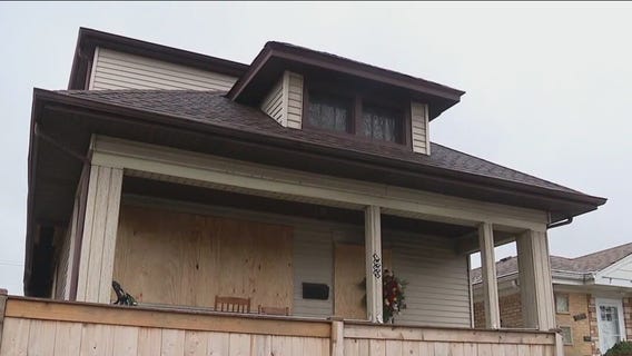 Chicago firefighter's wife, 7-year-old son die after blaze rips through Northwest Side home