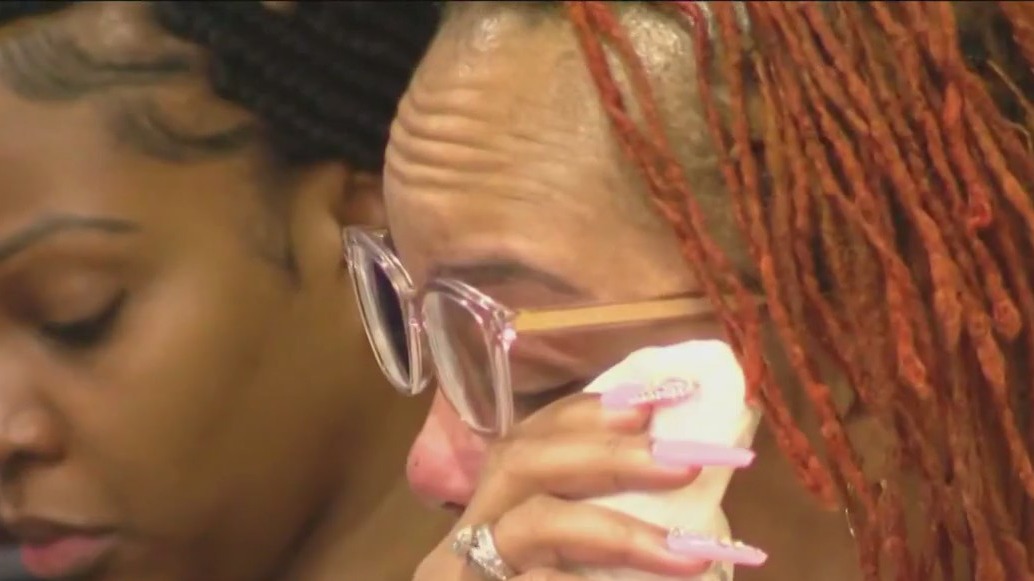 Parents file lawsuit against Chicago Public Schools claiming abuse