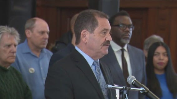 Brandon Johnson endorsed by Congressman, former candidate Chuy Garc?a