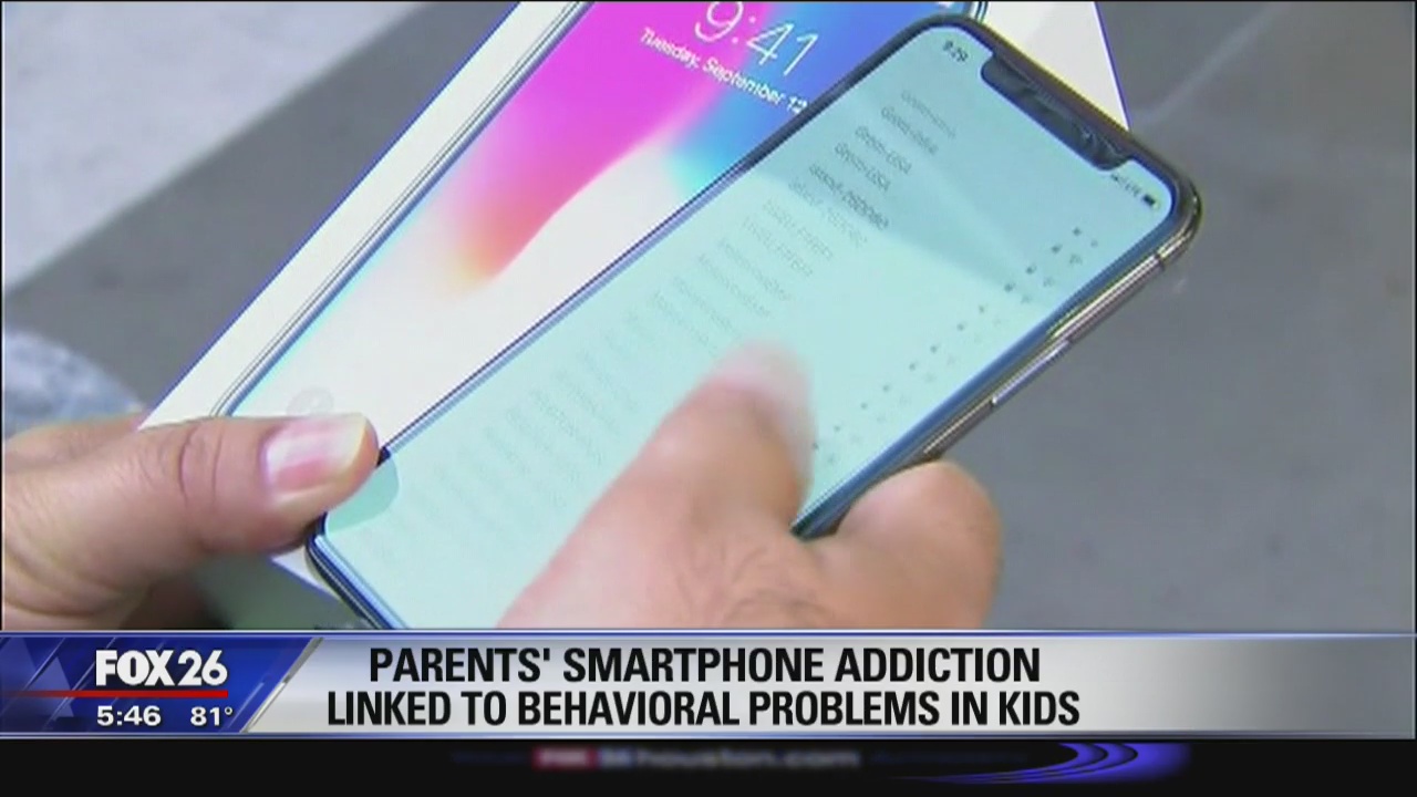 Parents' smartphone addiction linked to behavioral problems in kids